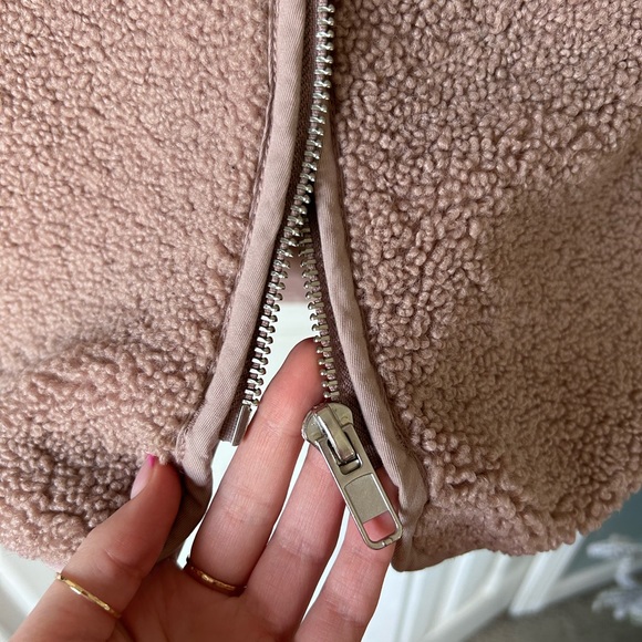 H&M teddy sherpa jacket 💕 - Picture 3 of 4